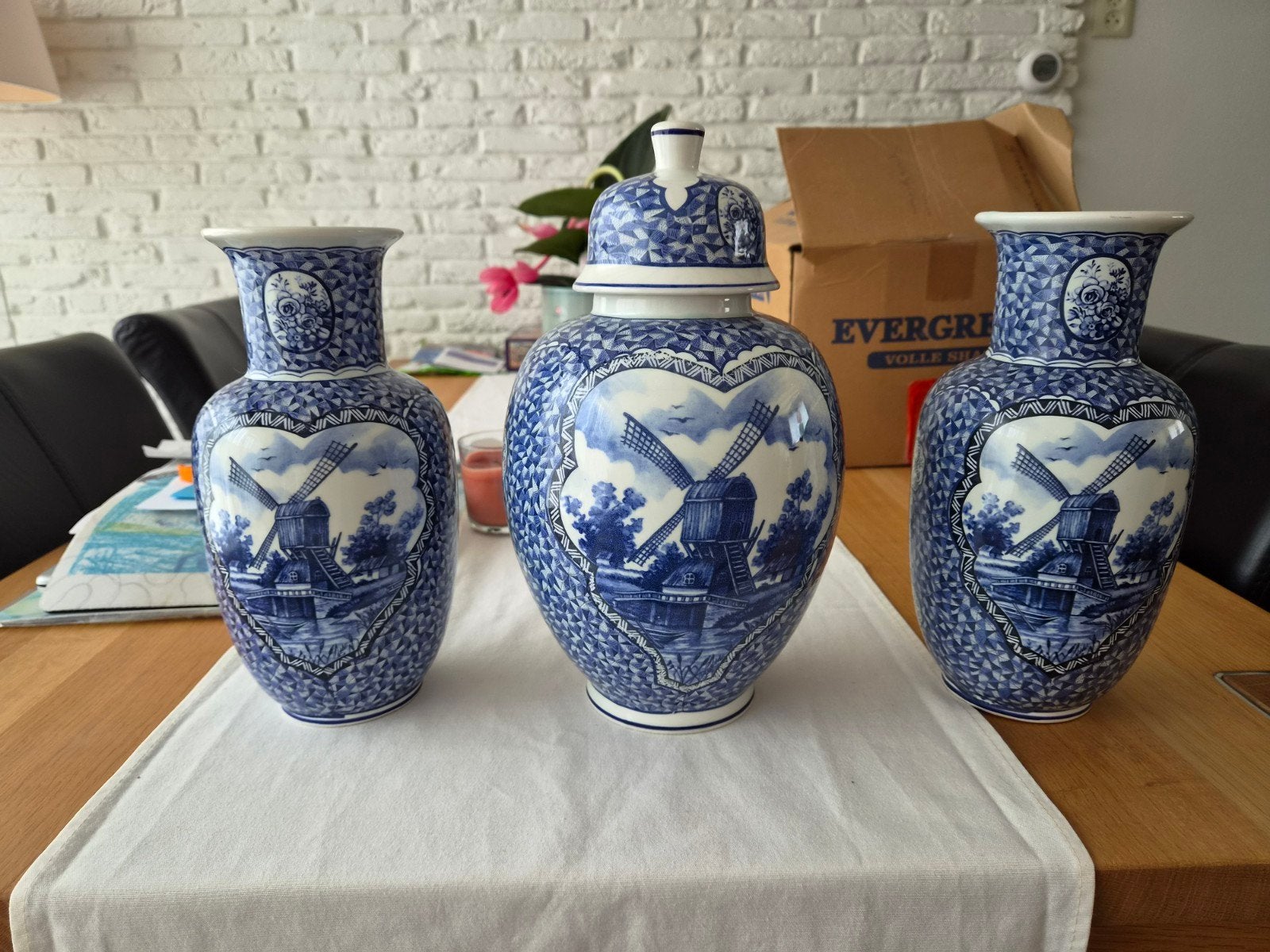 3-delig kaststel in Delfts blauwe stijl (Francesco Guarino), Antiek en Kunst, Ophalen of Verzenden
