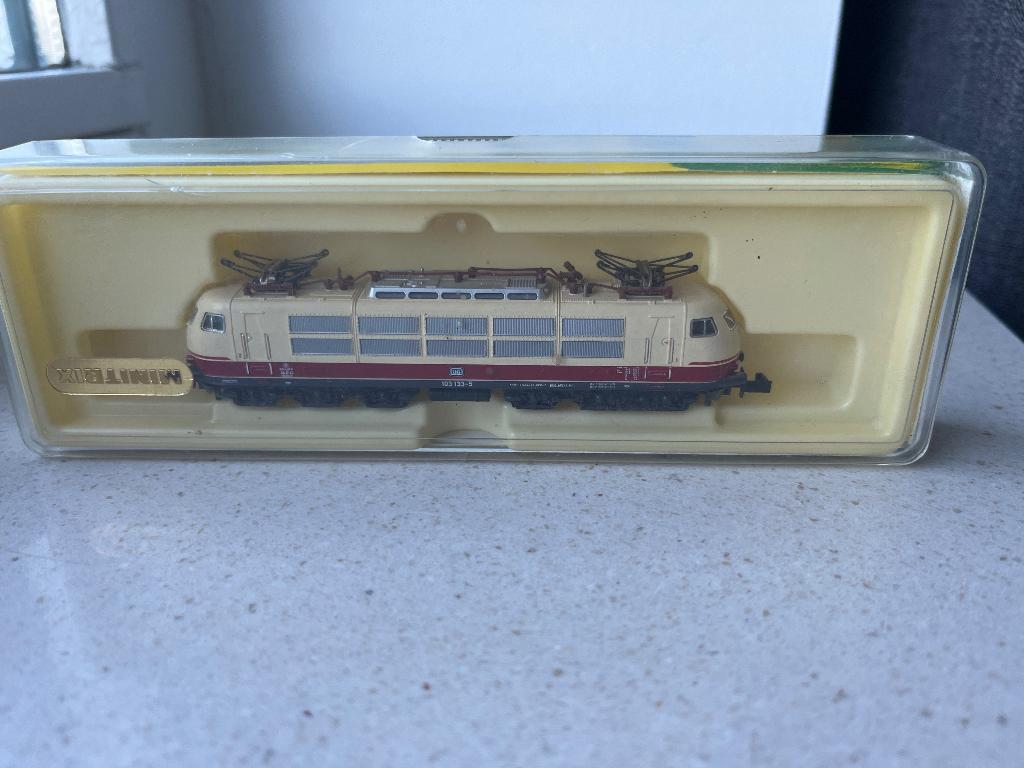 Minitrix N 2057 E-loc.zie omschrijving, Hobby en Vrije tijd, Modeltreinen | N-Spoor, Zo goed als nieuw, Locomotief, Gelijkstroom