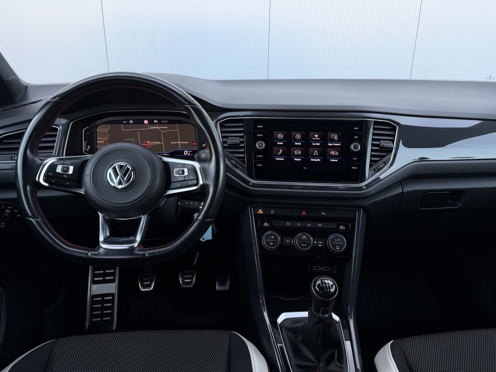 Volkswagen T-Roc 1.0 TSI Sport Carplay/LED/17inch., Auto's, Volkswagen, Voorwielaandrijving, Gebruikt, Euro 6, Automatische klimaatregeling