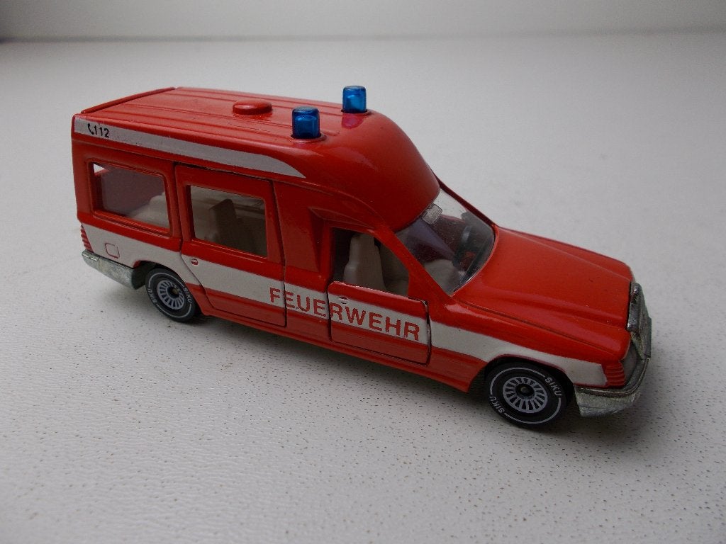 1989 SIKU 1630 MERCEDES-BENZ BINZ AMBULANCE FEUERWEHR Izgst!
