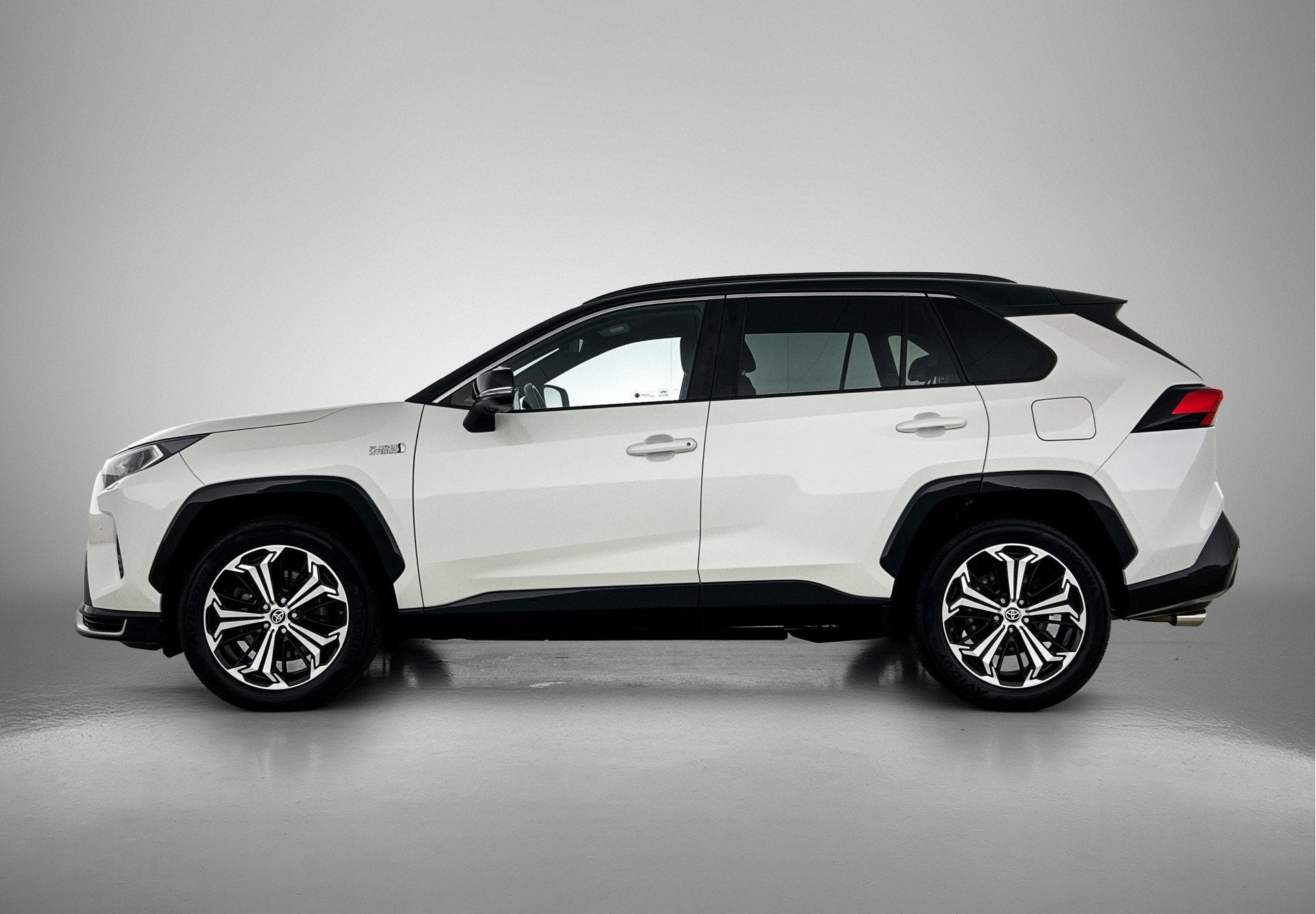 Toyota RAV4 2.5 Plug-in Hybrid AWD Executive | Digitale binn, Automaat, 12 maanden, Gebruikt, 4 cilinders