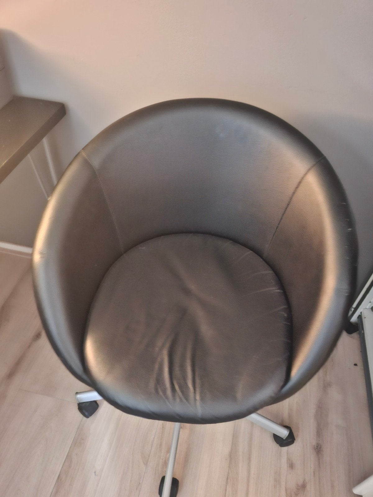 Twee zwarte comfortabele draaiende bureaustoelen, Ophalen, Gebruikt, Zwart, Bureaustoel