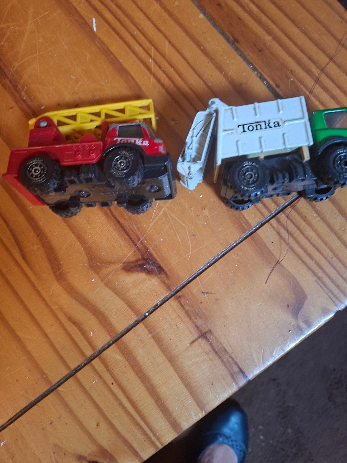 2 tonka auto s, Ophalen