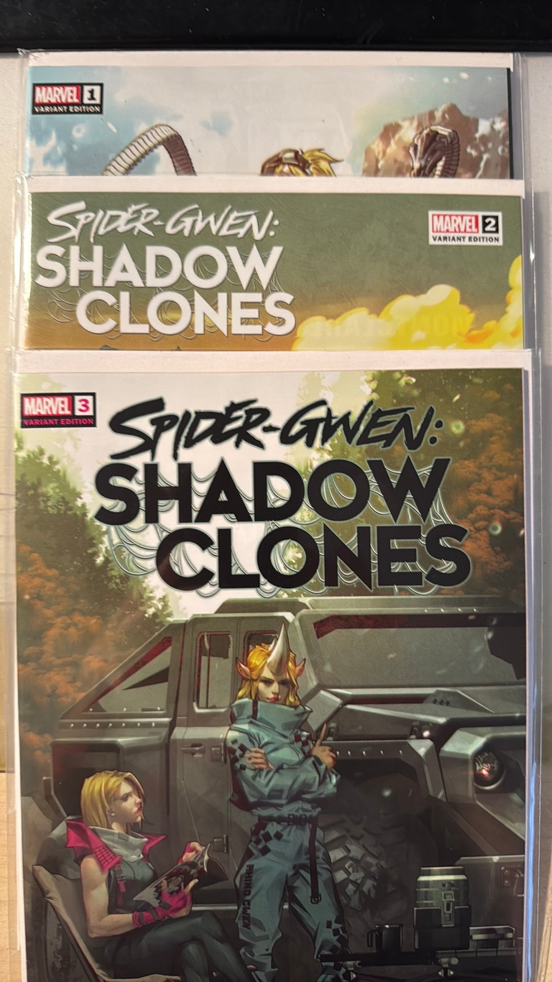 Spider-Gwen, Shadow Clones, # 1-3, illum covers, Amerika, Ophalen of Verzenden, Zo goed als nieuw, Meerdere comics