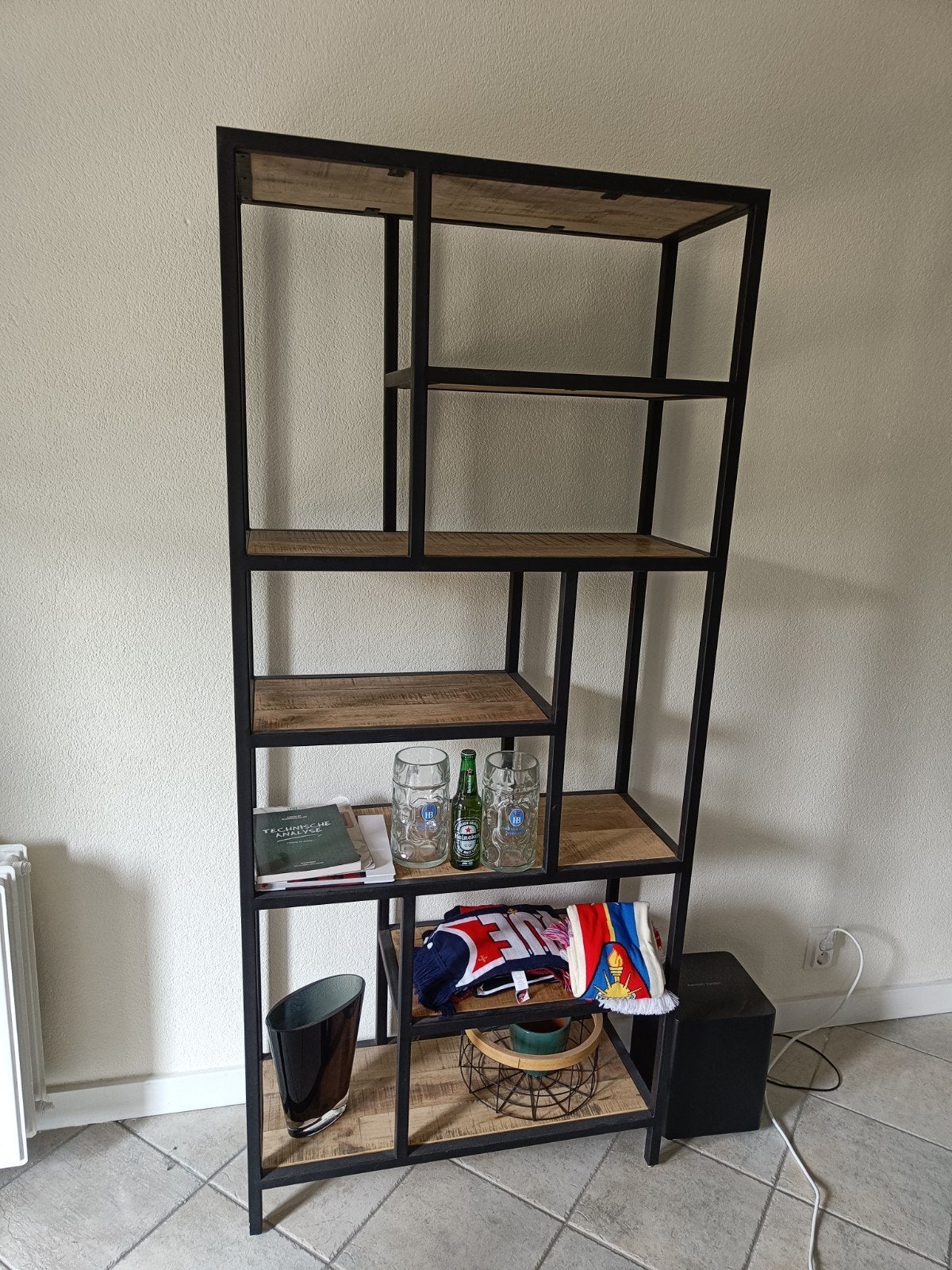 Robuuste Boekenkast Hout en Staal - 190x85 cm, Huis en Inrichting, Kasten | Boekenkasten, Overige houtsoorten, Met plank(en), Zo goed als nieuw