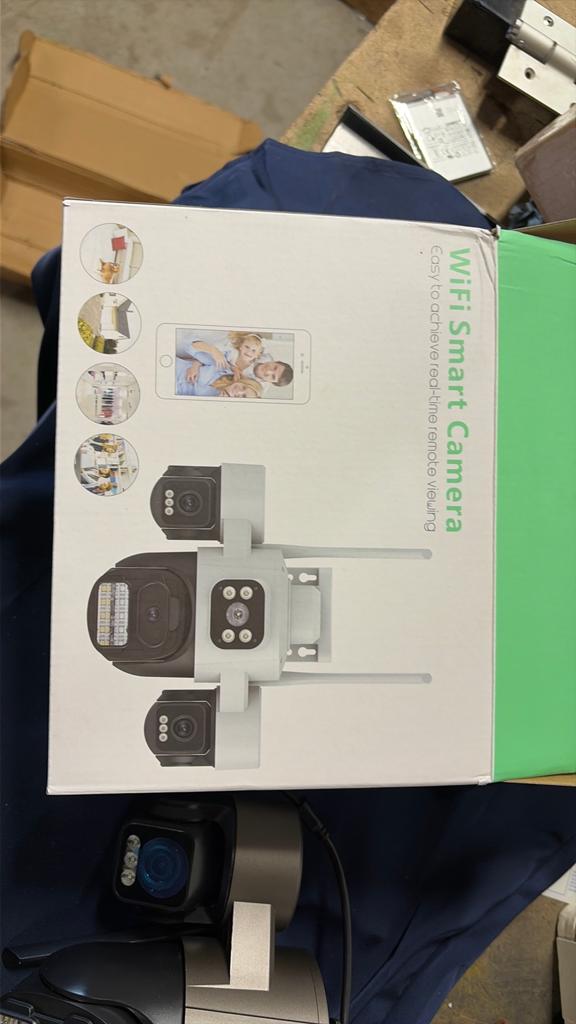 Wifi smart camara. 2 stuks, Ophalen of Verzenden, Zo goed als nieuw