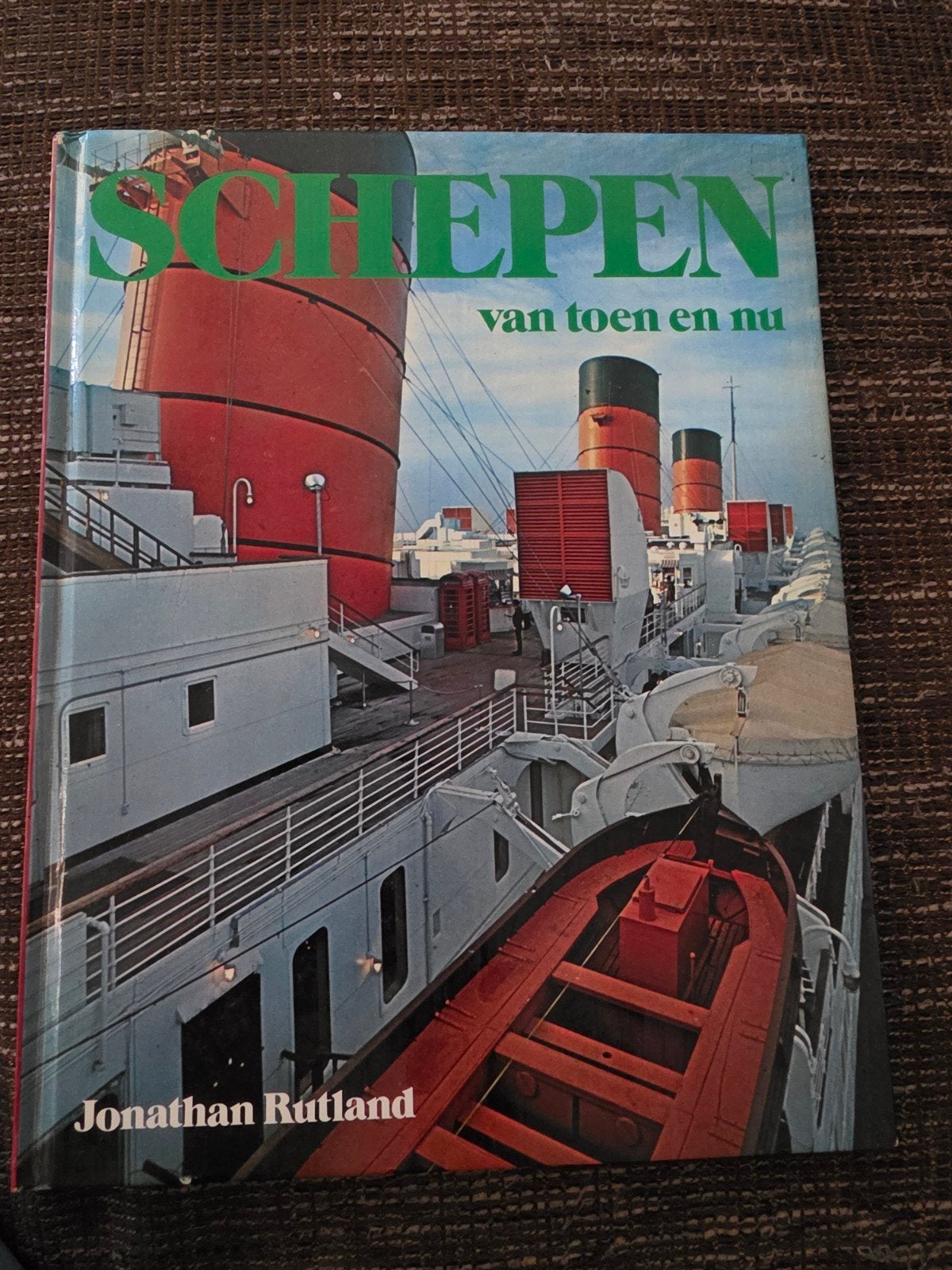 Schepen van toen en nu - Jonathan Rutland, Boeken, Ophalen of Verzenden, Gelezen, Overige typen