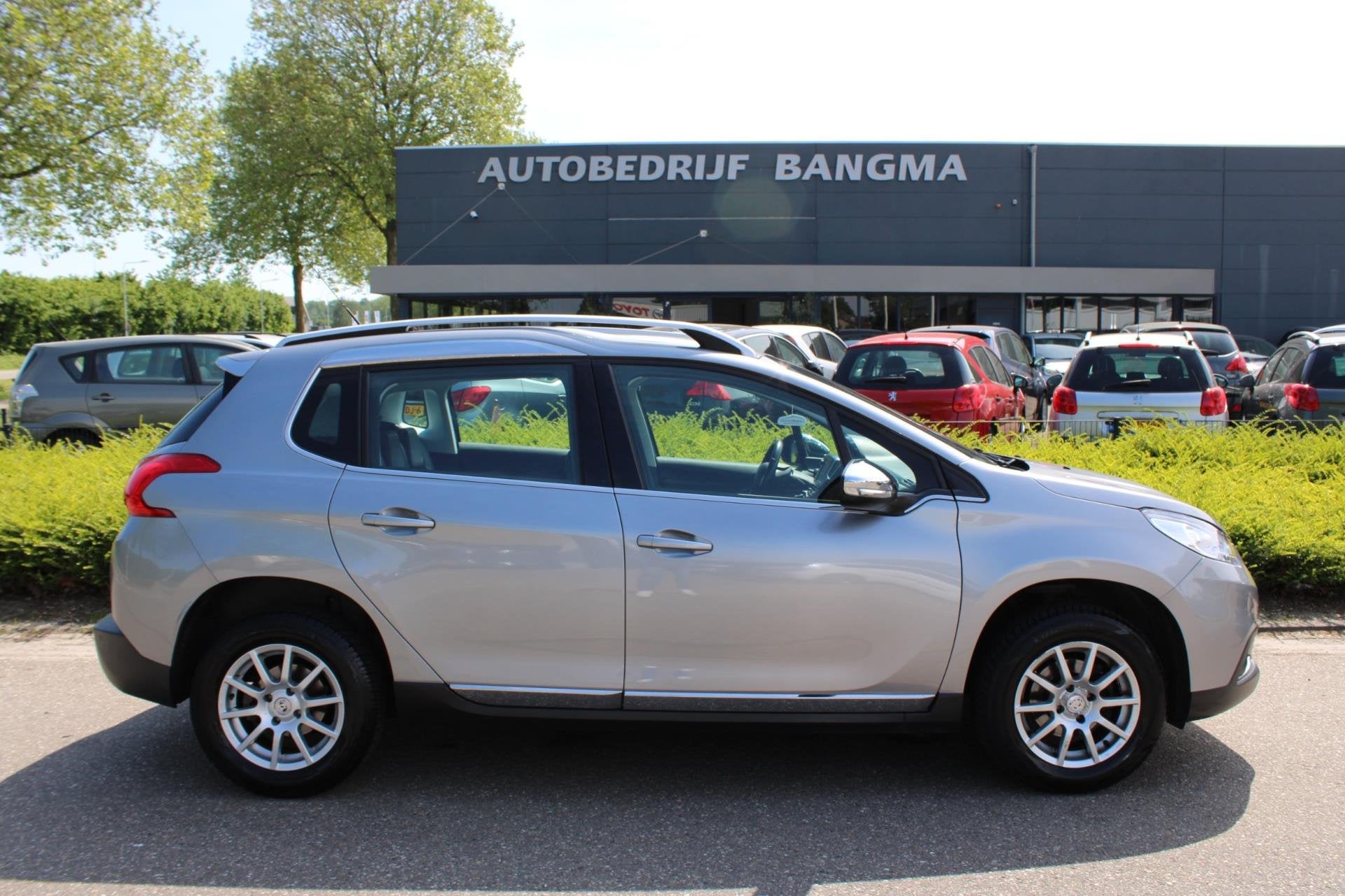 Peugeot 2008 1.2 PureTech ALLURE PACK PREMIUM PLUS|CLIMA AIR, Voorwielaandrijving, 1199 cc, Met garantie (alle), 82 pk