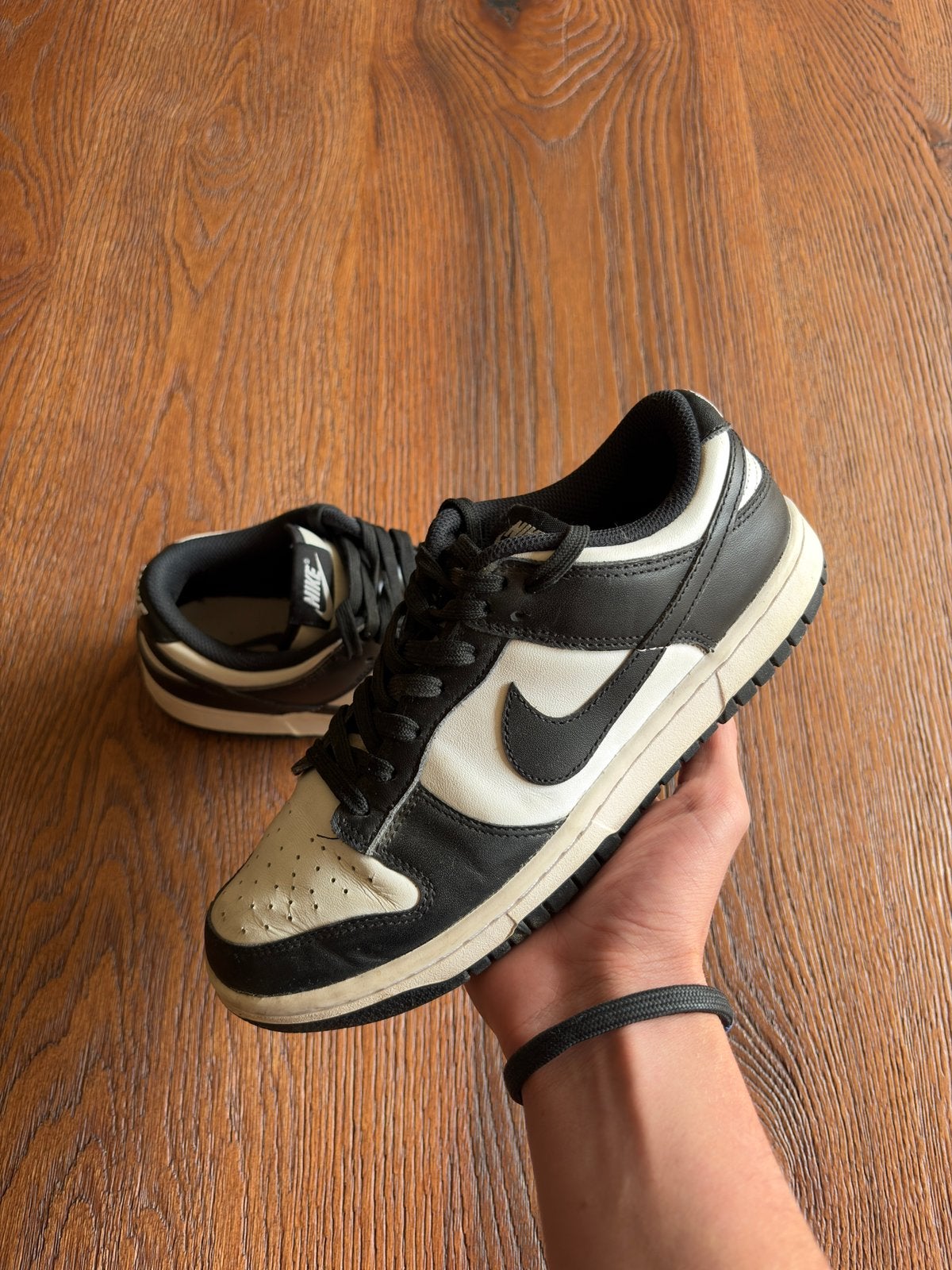 Nike Dunk Low ‘Panda’ (EU 38.5 / UK 5 / US 7.5), Kleding | Dames, Schoenen, Zwart, Ophalen of Verzenden, Sneakers of Gympen, Zo goed als nieuw