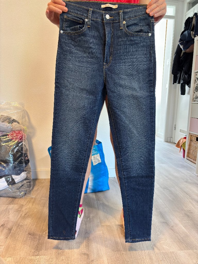 Levi's Mile High Super Skinny Jeans Size 29, Ophalen of Verzenden, Zo goed als nieuw, Blauw, W28 - W29 (confectie 36)