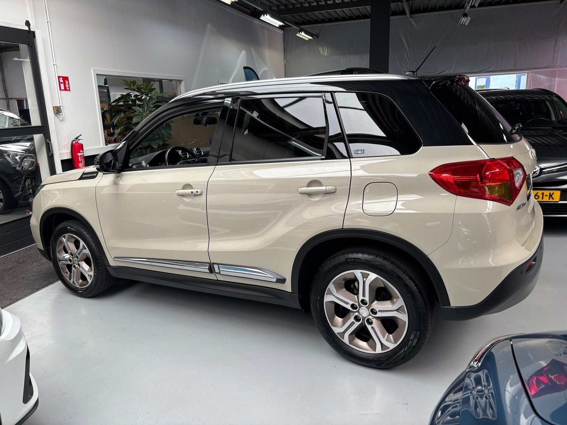 Suzuki Vitara 1.6 High Executive / Camera / Panorama Dak, Voorwielaandrijving, 4 cilinders, 400 kg, Origineel Nederlands