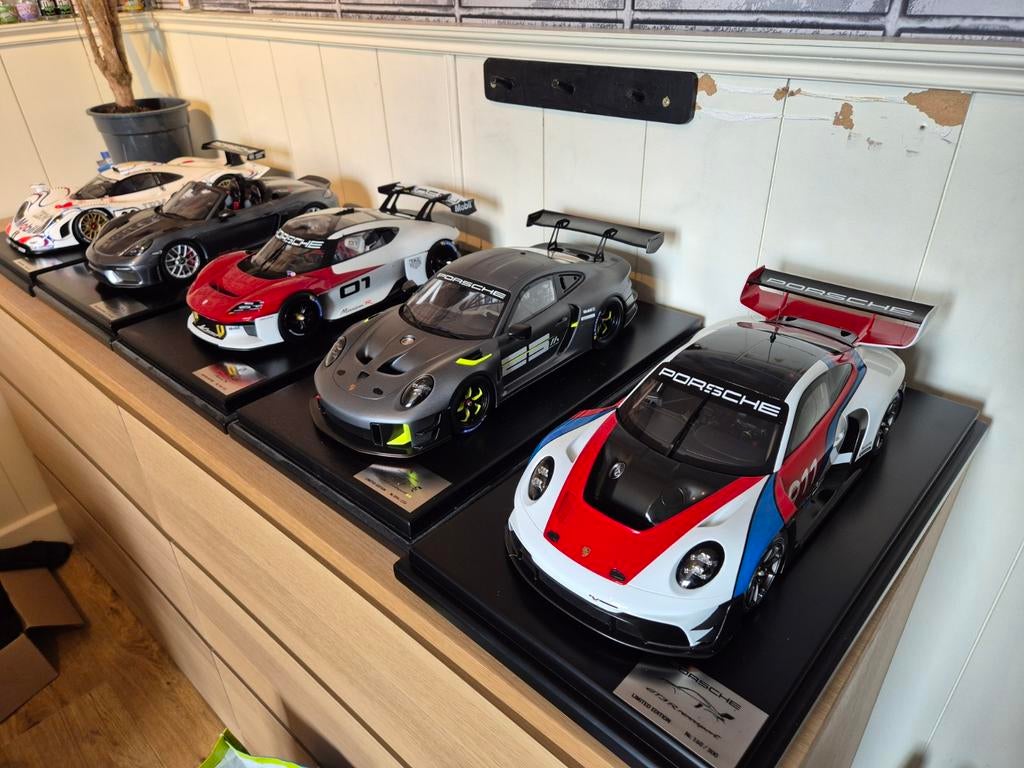 Verzameling 1:12 porsche modellen dealer edities, Hobby en Vrije tijd, Modelauto's | 1:5 tot 1:12, Auto, Ophalen