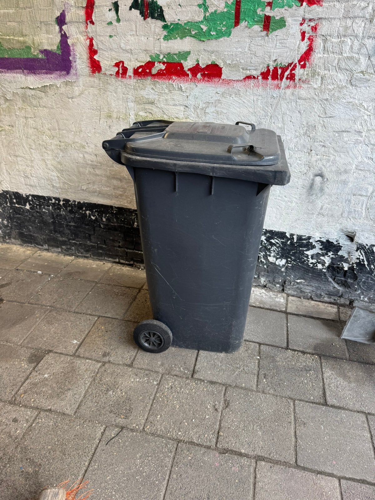 2-wielige afvalcontainer van 120 liter, 40 liter of meer, Ophalen, Zo goed als nieuw, Kunststof