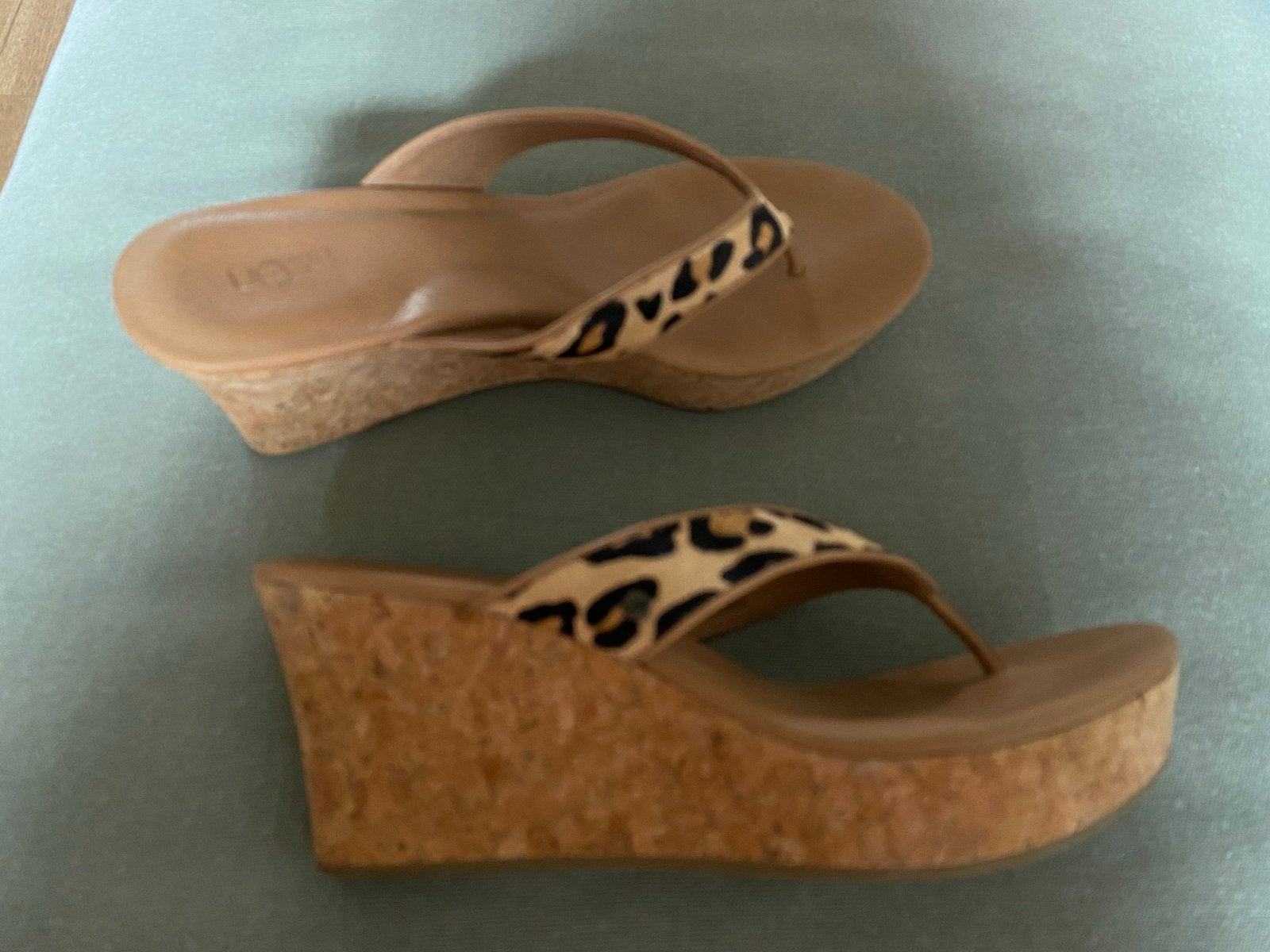 UGG Australia Leopard Print Sleehak Slippers maat 40, Ophalen of Verzenden, Zo goed als nieuw, Bruin, Slippers