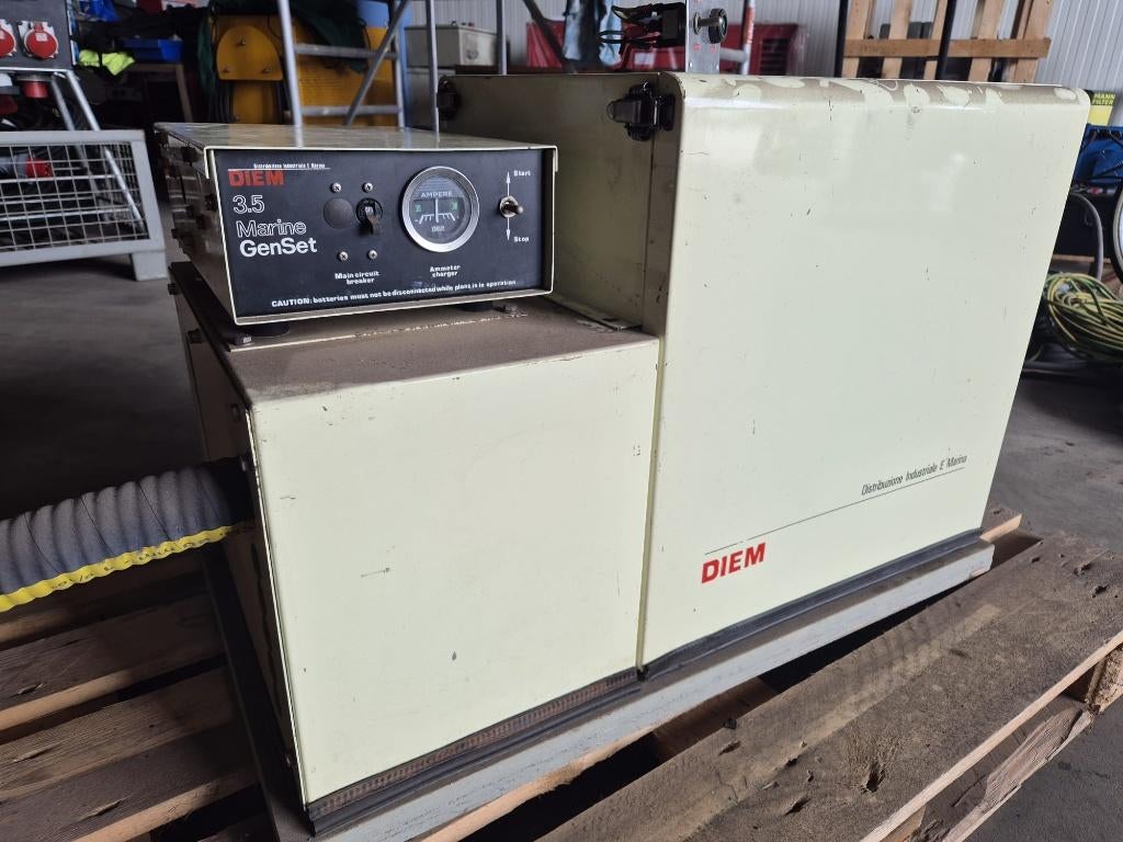 Onan 3,5 kVA 230V met Farymann diesel voor onderdelen, Doe-het-zelf en Verbouw, Aggregaten, Ophalen, Gebruikt, Dieselolie, Geluidgedempt