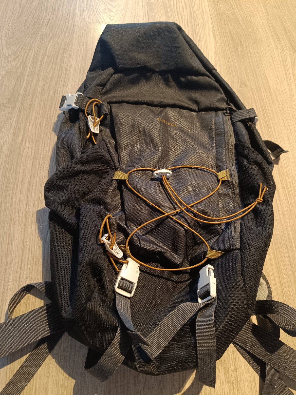 quechua 30 liter backpack in goede staat, Overige merken, 40 cm of meer, Gebruikt, Ophalen of Verzenden