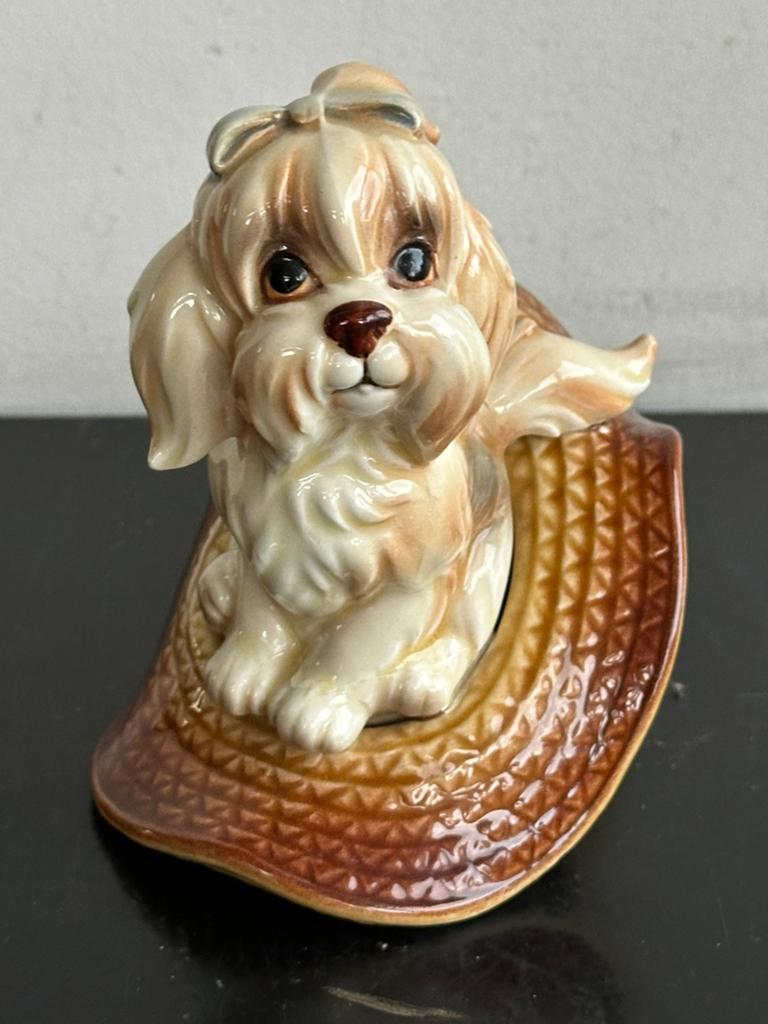 Vintage Engels porselein Hond Terriër in Hoed  beeldje, Ophalen of Verzenden, Gebruikt, Dier
