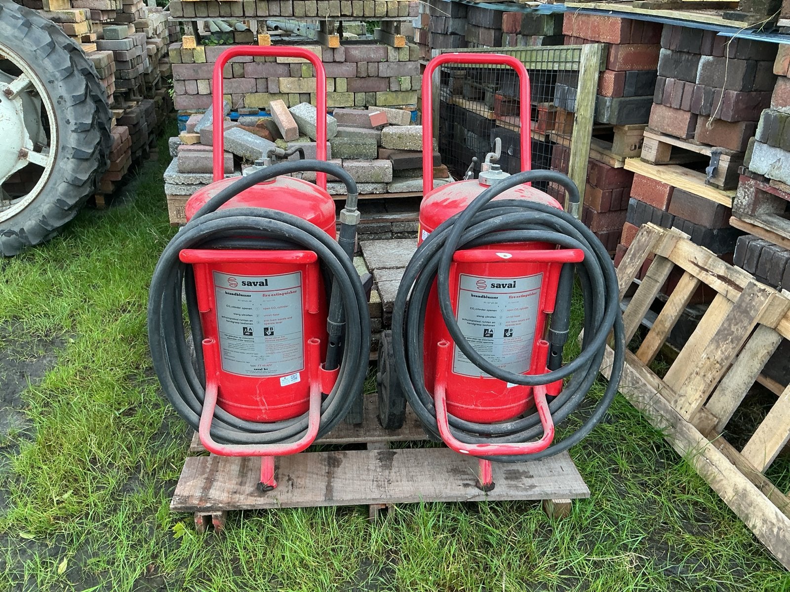2x Saval Brandblusser FT 45-AFP - Schuimblusser op wielen, Ophalen, Gebruikt, Brandblusser