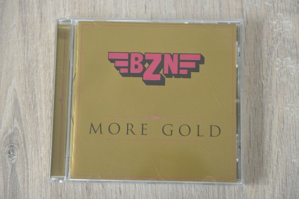 BZN -- MORE GOLD BEST OF 18 geweldige nummers, Inclusief boekje, Zo goed als nieuw, Verzamelalbum, Verzenden