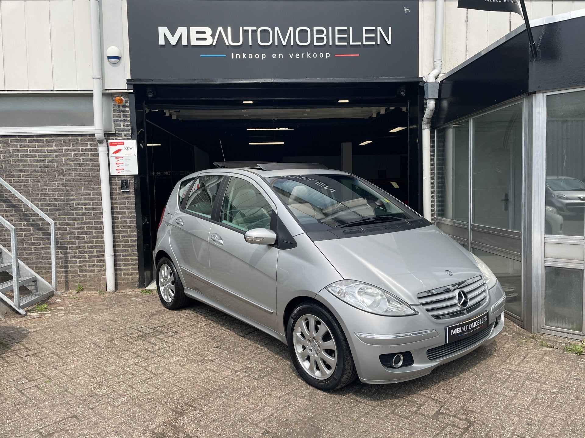Mercedes-Benz A-klasse 200 Elegance/ /APK/Nap/Airco/Vol Lede, Auto's, Mercedes-Benz, Voorwielaandrijving, 136 pk, Gebruikt, 4 cilinders
