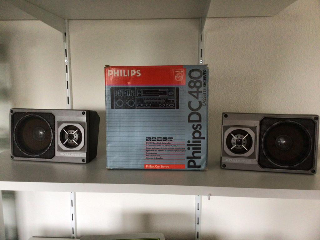 Vintage Philips DC480 autoradio met cassette met boxen, Auto diversen, Ophalen, Gebruikt