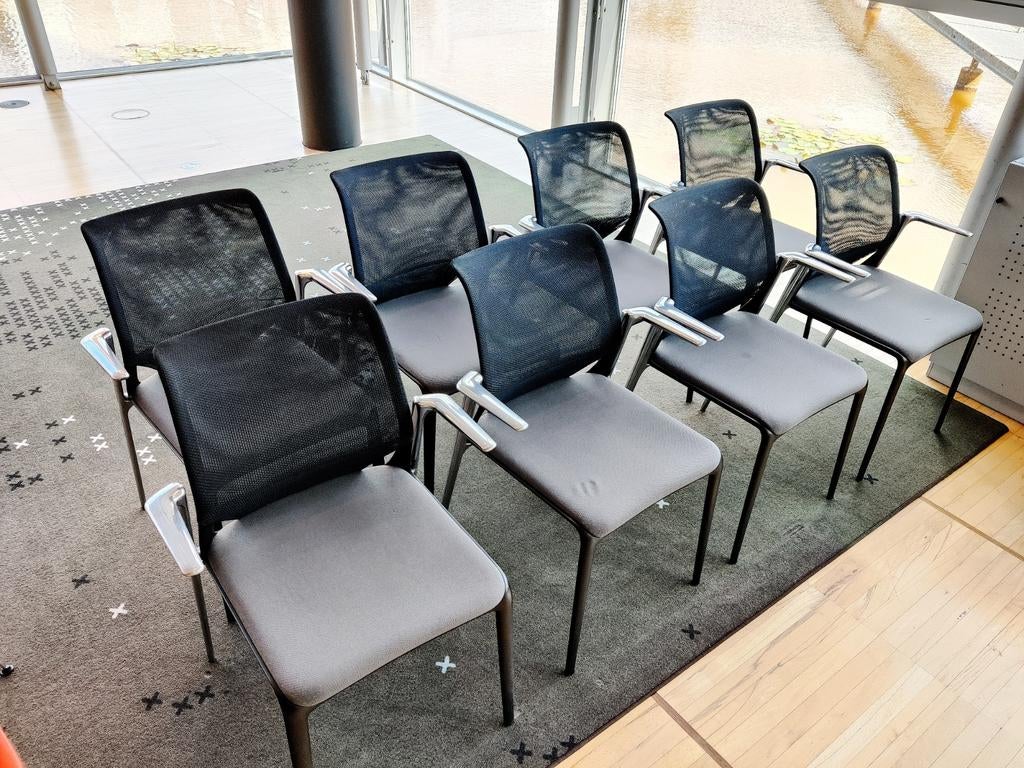 8x Vitra Mediaslim stoelen, stapelbaar, i.z.g.st., Huis en Inrichting, Stoelen, Ophalen, Stof, Zo goed als nieuw, Grijs