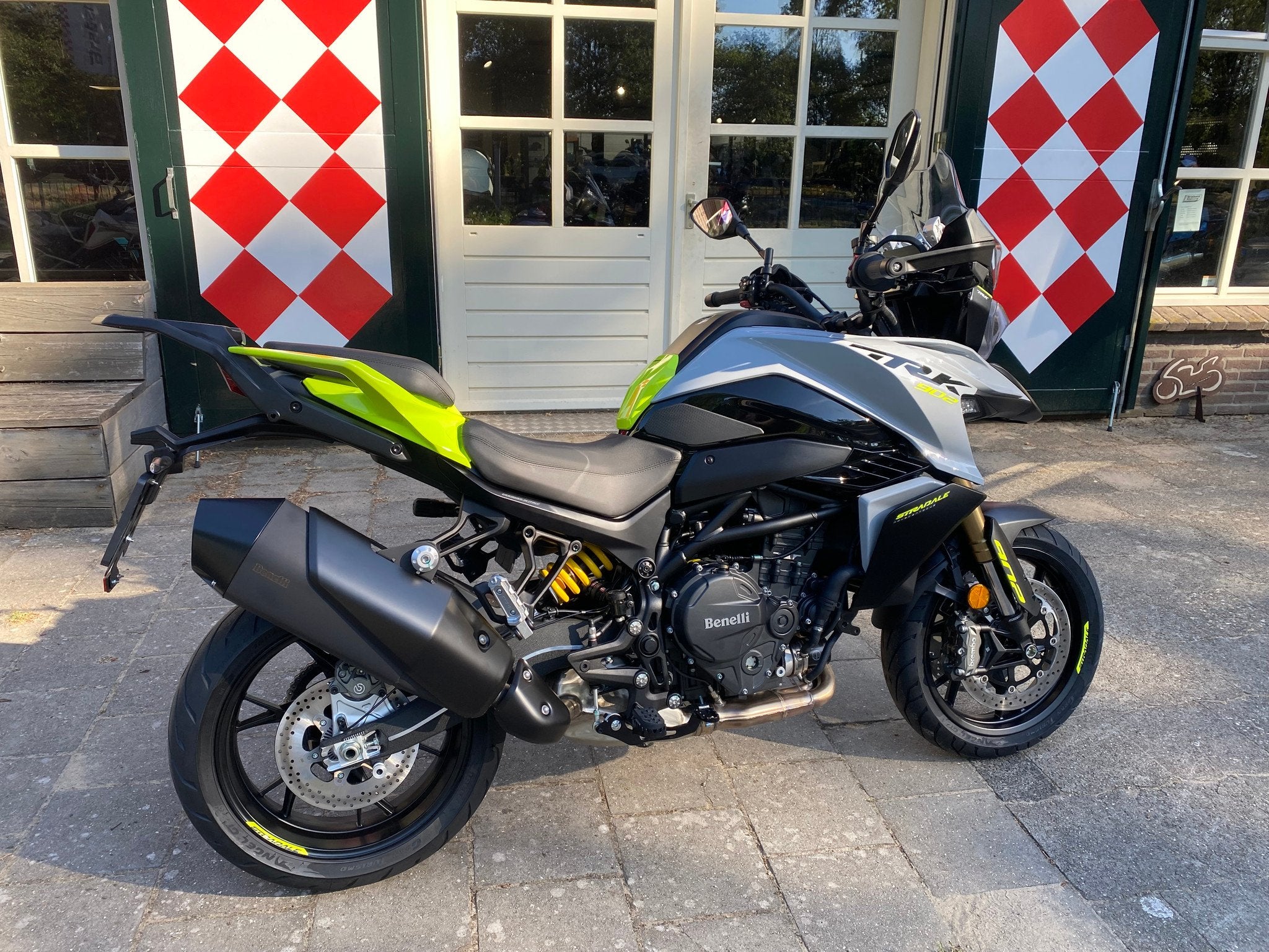 Benelli TRK 902 STRADALE ABS (bj 2026), Motoren, Nieuw, Strada Fornace Vecchia 30
61122  Pesaro, IT, Bedrijf, Support@benelli.com