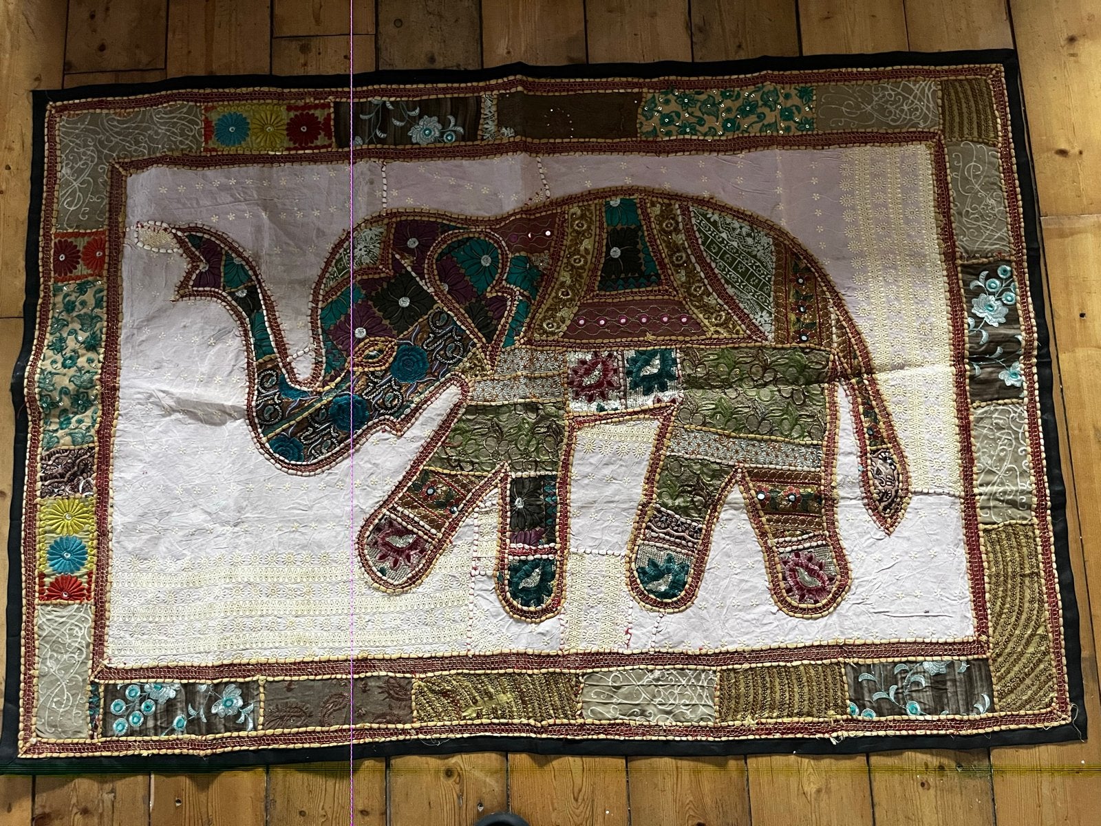 Decoratief wandkleed met olifant - Oosterse stijl, Gebruikt, Meerkleurig, Ophalen of Verzenden, Oosters