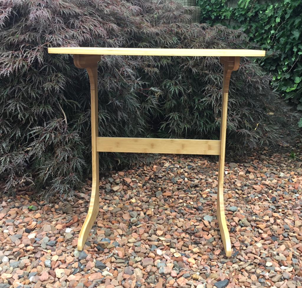 Kindertafel- laptop tafel - bamboe, Huis en Inrichting, Tafels | Bijzettafels, Ophalen, Nieuw