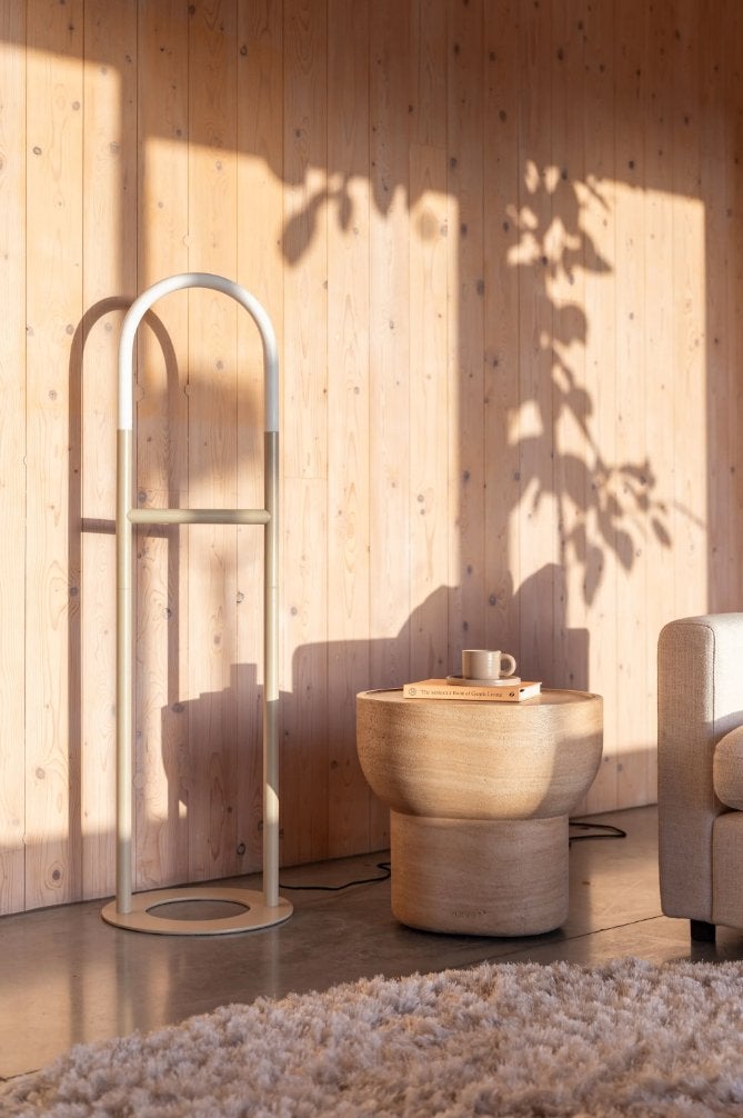 Zuiver - vloerlamp Arch beige, Huis en Inrichting, Lampen | Vloerlampen, Ophalen, Overige materialen, Hello@zuiver.com, 100 tot 150 cm