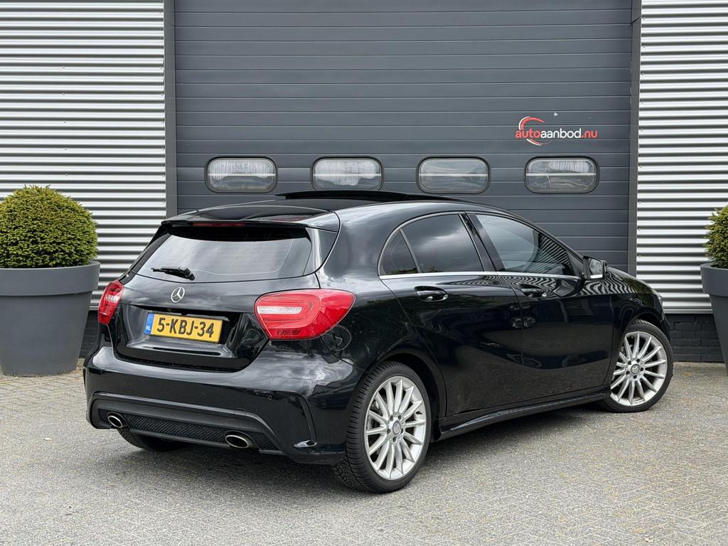 Mercedes-Benz A-klasse 180 AMG | Panoramadak | Camera | Navi, Auto's, Mercedes-Benz, Gebruikt, 4 cilinders, 695 kg, A-Klasse