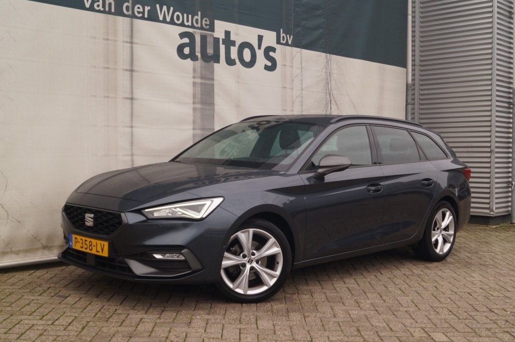 Seat Leon Sportstourer 1.0 eTSI 110pk DSG FR Business Intens, Auto's, Automaat, Dealer onderhouden, Gebruikt, Euro 6