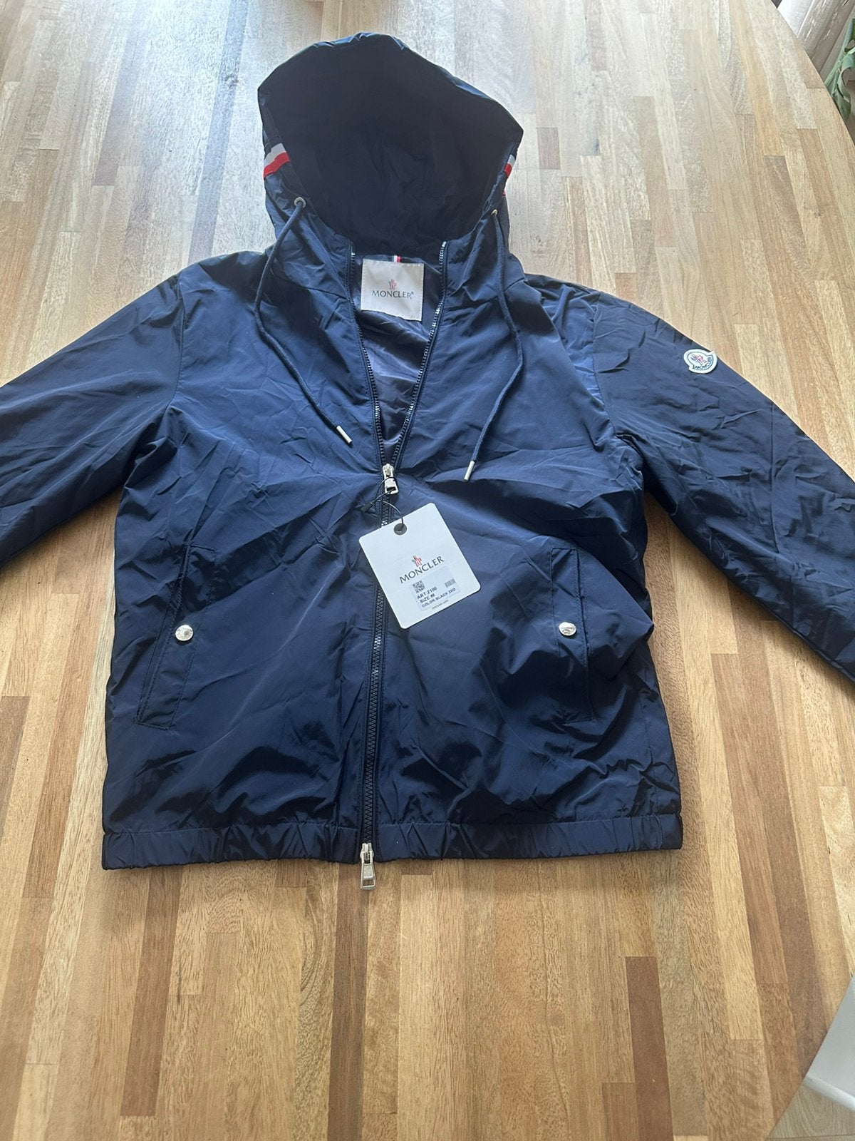 Moncler windbreaker, Verzenden, Zo goed als nieuw, Maat 48/50 (M), Blauw