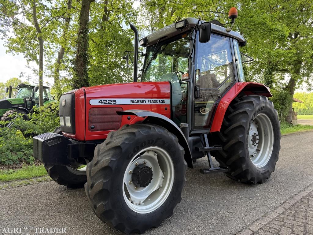 Massey Ferguson 4225, Niet opgegeven, -, Niet opgegeven