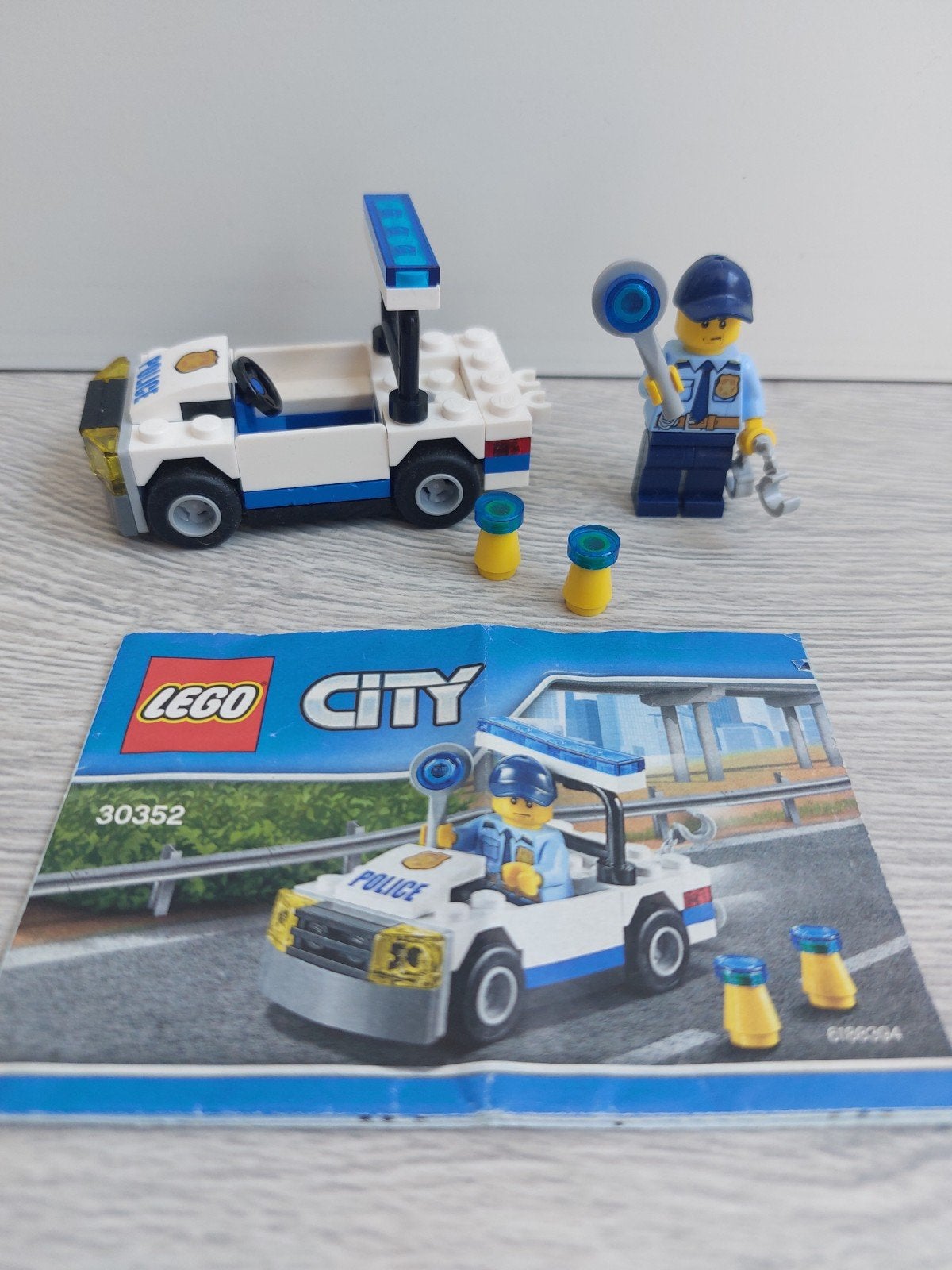 Lego City 30352 Police Car!
Compleet en inclusief boekje!!