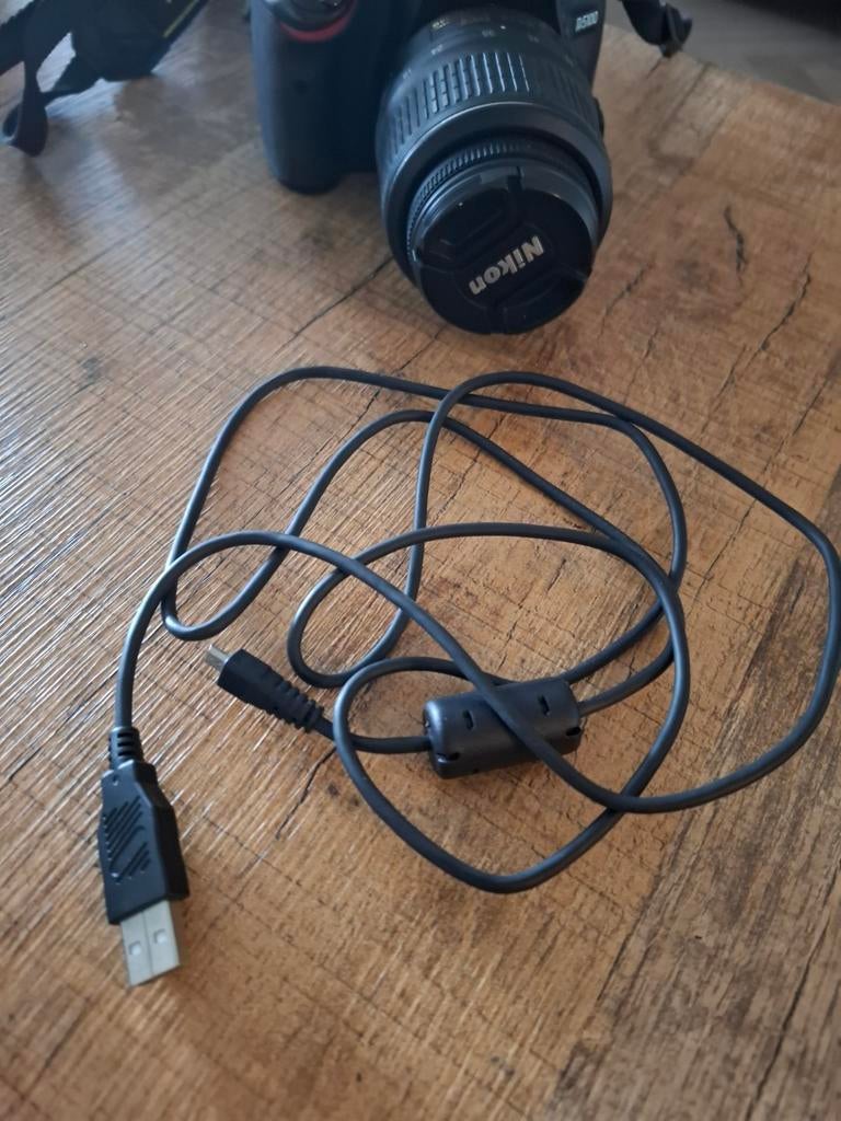 Nikon D5100 spiegelreflexcamera met AF-S Nikkor 18-55mm lens, Gebruikt, Spiegelreflex, Ophalen of Verzenden, 4 t/m 7 keer