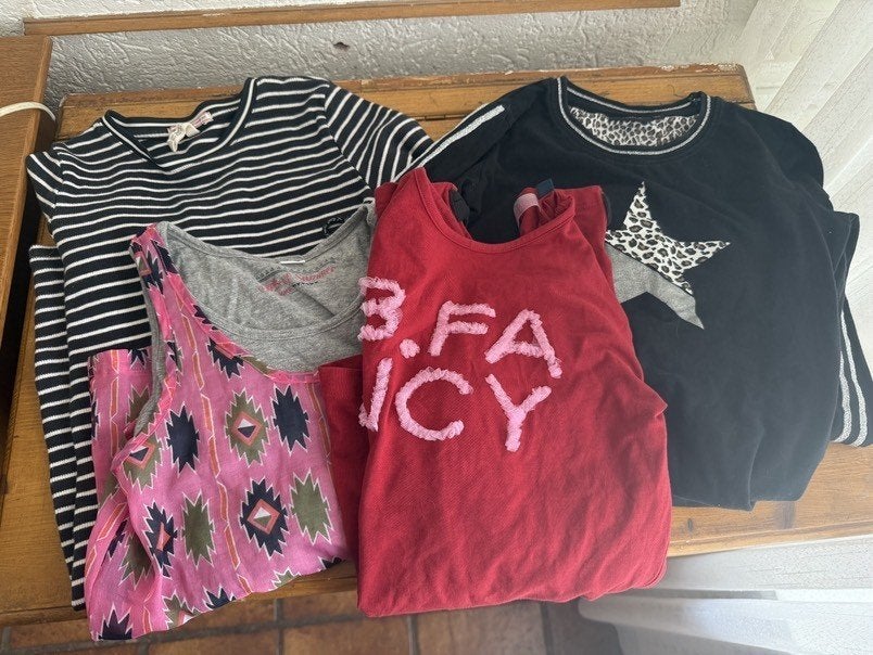 kinder kleding ,  2 jurken ,  2 shirts 146-152  voor 5, euro, Kinderen en Baby's, Gebruikt, Meisje, Ophalen of Verzenden, Shirt of Longsleeve