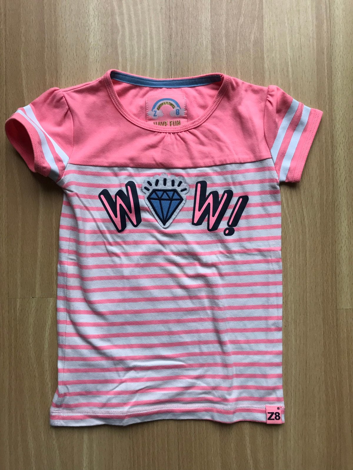 Laatste kans z8 shirt meisje maat 104 / 110 vlekjes harper, Kinderen en Baby's, Kinderkleding | Maat 104, Ophalen of Verzenden