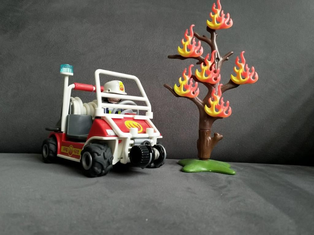 Playmobil brandweerauto en brandende boom, Ophalen, Gebruikt