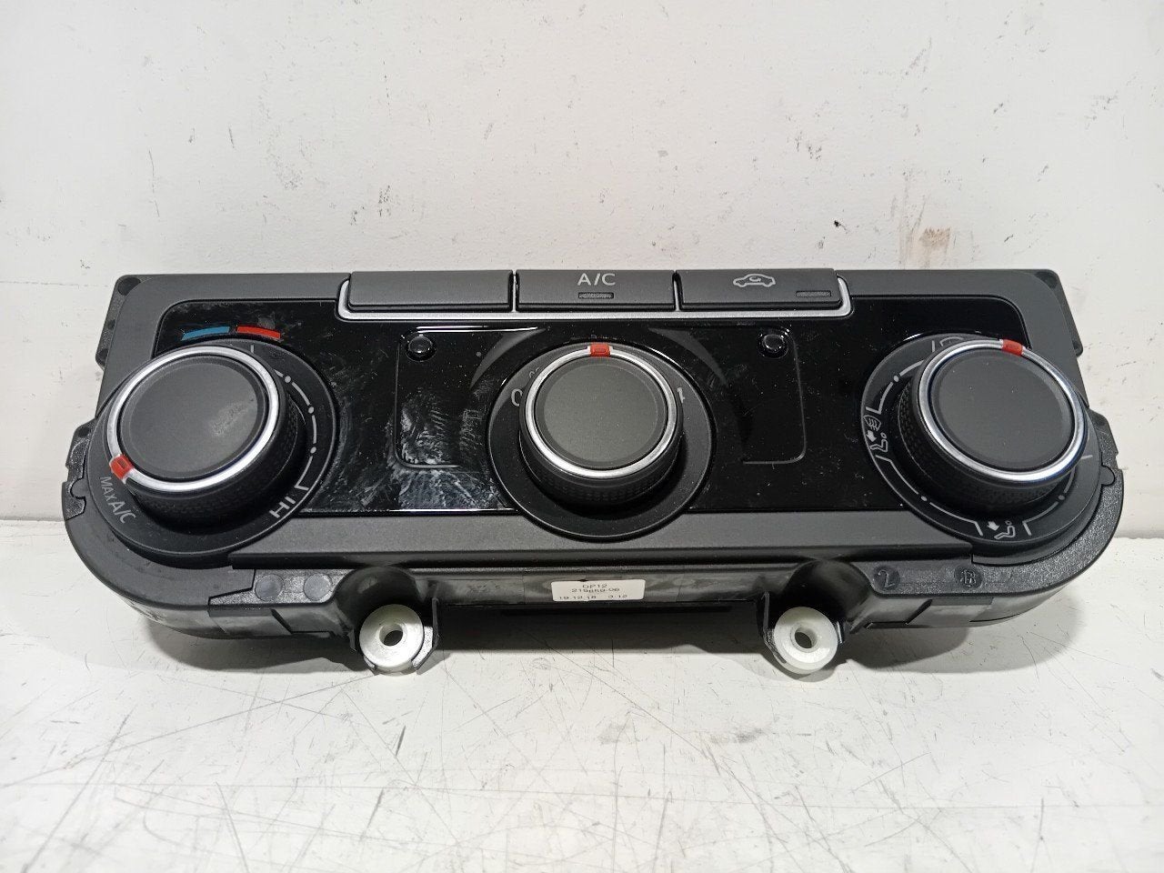 Bedieningspaneel kachel Volkswagen Caddy, Auto-onderdelen, Onderdelen@venauto.nl, Van der Ven Autorecycling B.V., Gebruikt, Ettenseweg 76, 4706 PB Roosendaal, The Netherlands