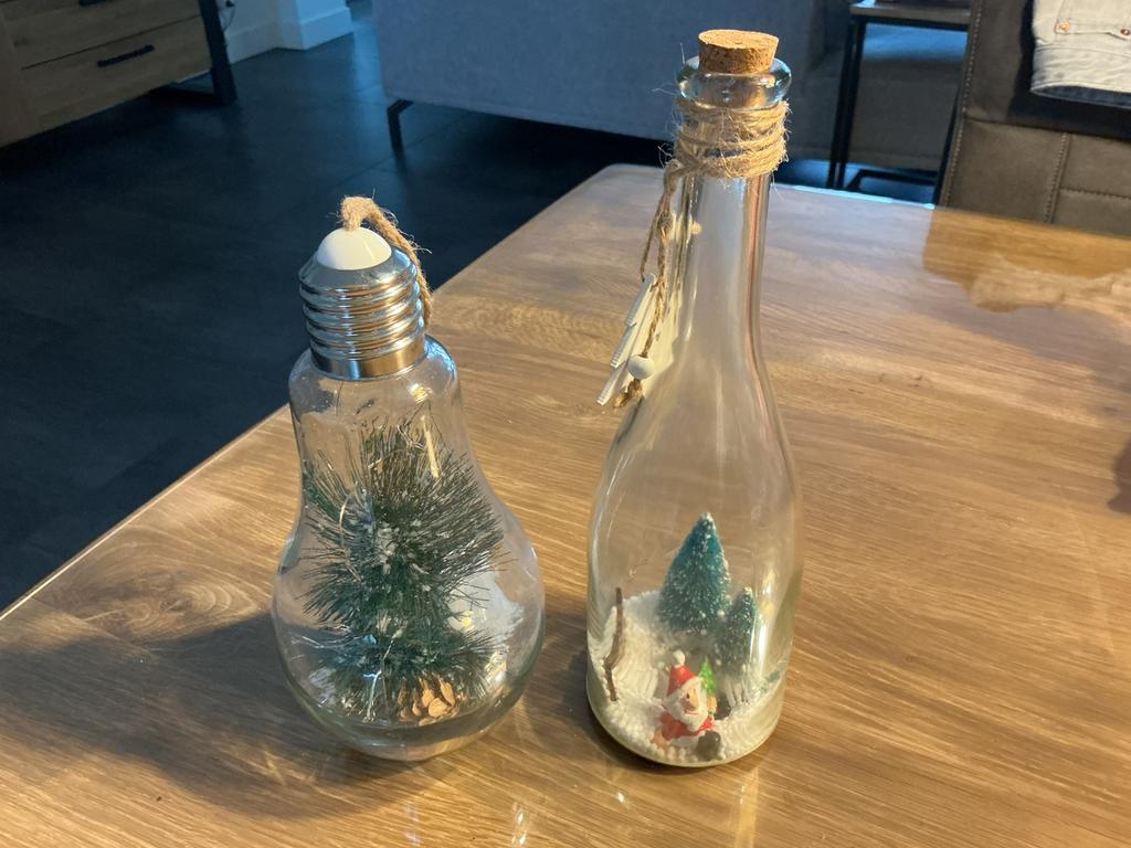 2 kerst stolpen, Diversen, Kerst, Ophalen of Verzenden, Zo goed als nieuw