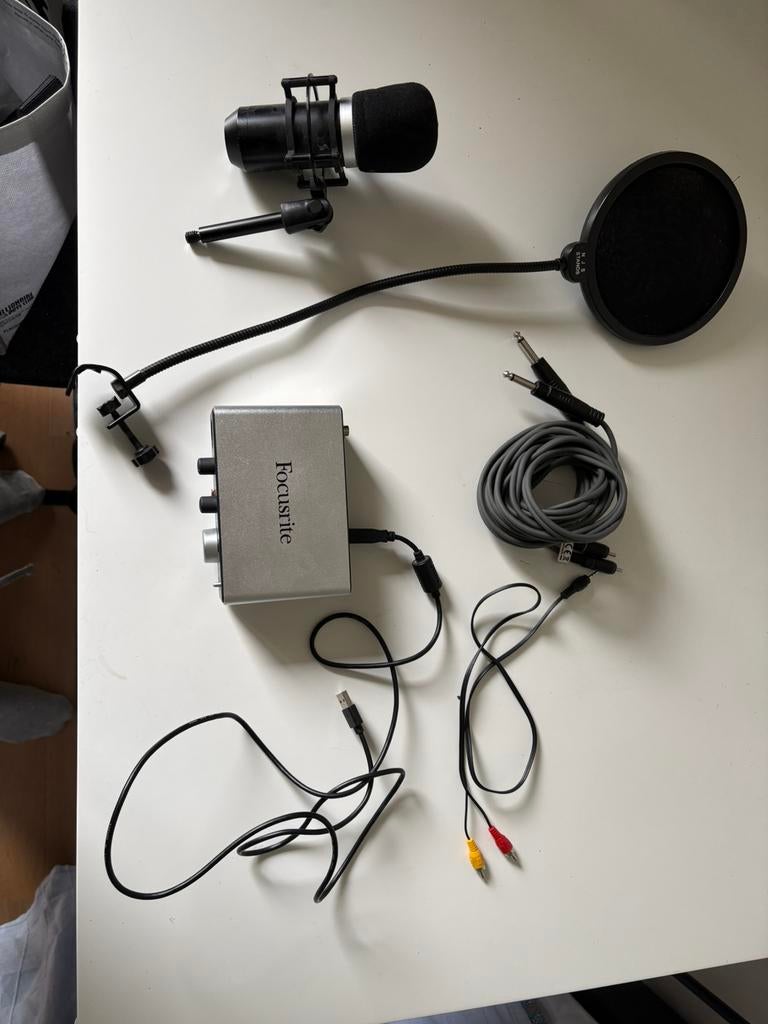 Music Equipment, Muziek en Instrumenten, Ophalen, Zo goed als nieuw, Studiomicrofoon