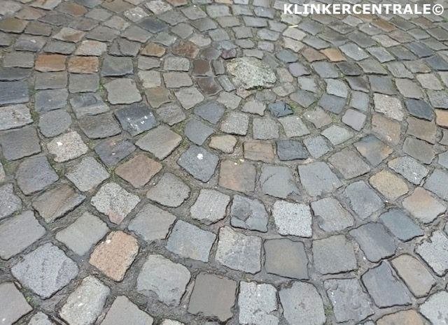 20m2 grijs antraciet bestrating kinderkoppen graniet keien.