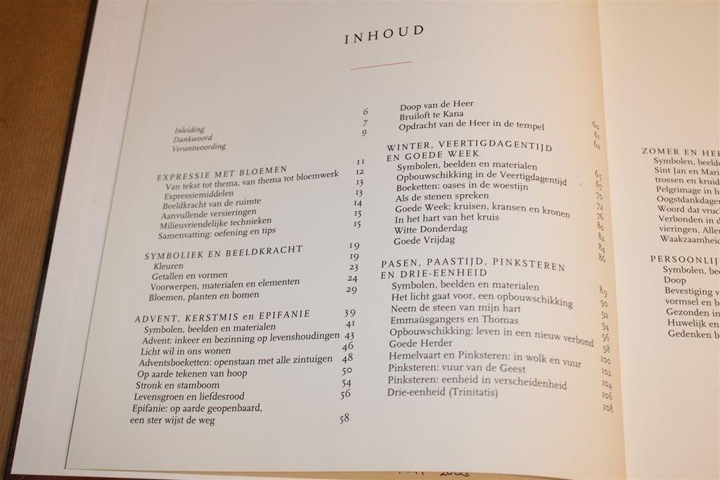 Bloemen Geven Zin — Symboliek & Liturgie in Bloemkunst, Ophalen of Verzenden, Zo goed als nieuw, Overige onderwerpen, Achtergrond en Informatie