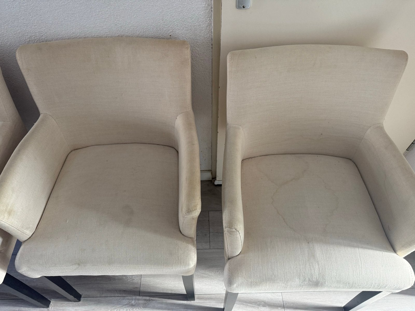 Gratis: 4 Woods eetkamerstoelen (schoonmaak nodig), Ophalen, Gebruikt, Overige kleuren, Vier