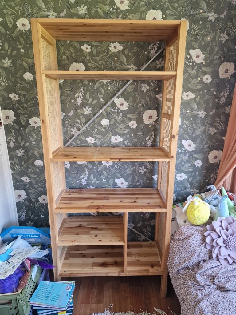 Houten boekenkast met rotan details, Ophalen, Met plank(en), Gebruikt, Bohemian, Scandinavisch