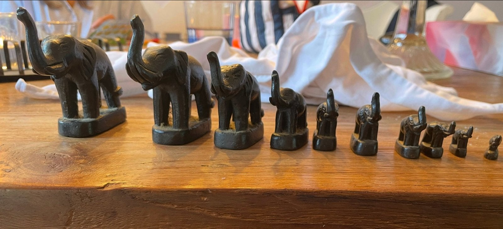 Set van 9 stenen olifanten, Verzenden, Zo goed als nieuw, Dier