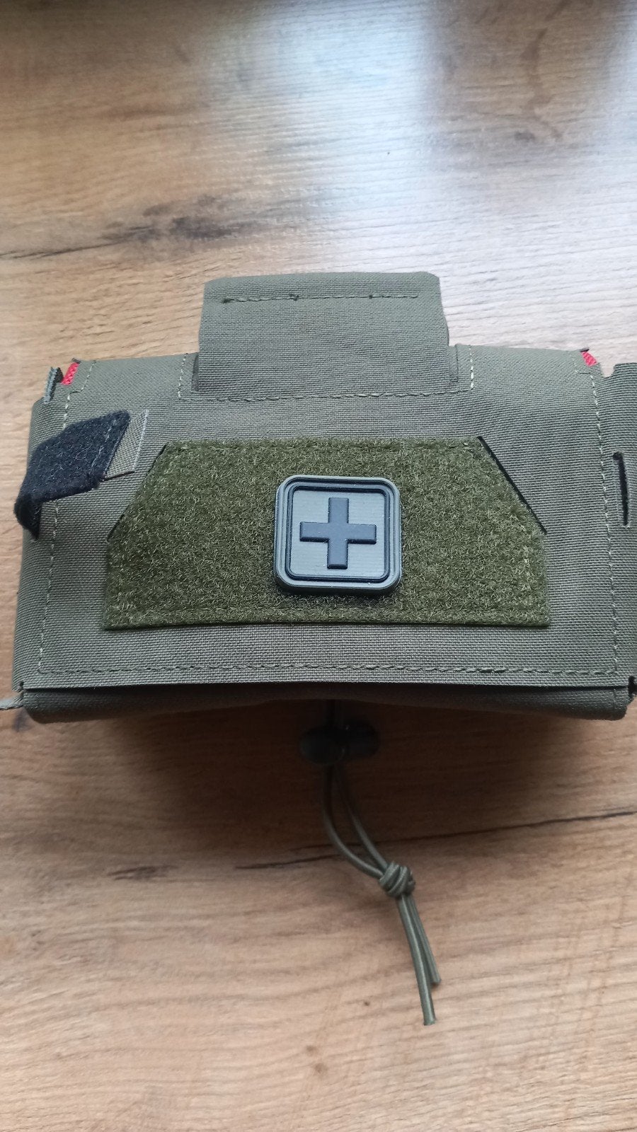 MOLLE Compact Trauma Pouch V3 voor tactisch gebruik, Ophalen of Verzenden, Landmacht, Nederland