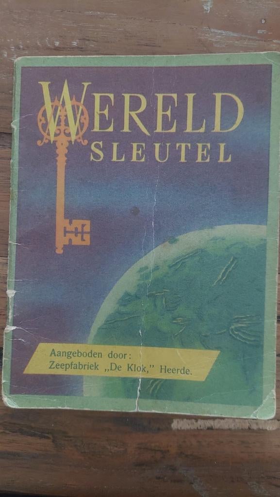 Wereldsleutel - Zeepfabriek De Klok Heerde, Gelezen, Overige atlassen, Ophalen of Verzenden, 1800 tot 2000