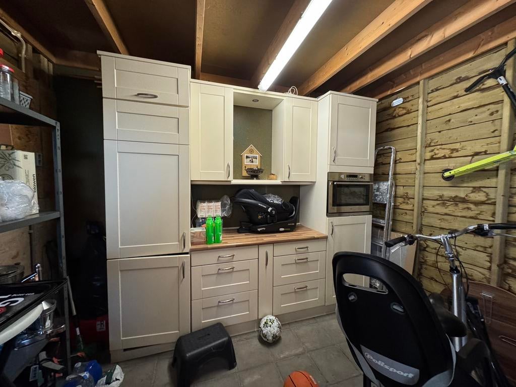 GRATIS KEUKENBLOK, Huis en Inrichting, Keuken | Keukenelementen, Gebruikt, Ophalen of Verzenden, 200 cm of meer, Minder dan 100 cm